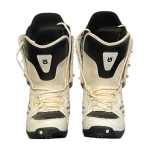 Burton Freestyle Snowboard Boots - White and Black